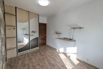2-к квартира, 60 м², 3/5 эт.