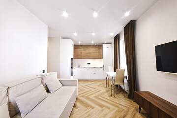2-к квартира, 65 м², 4/10 эт.